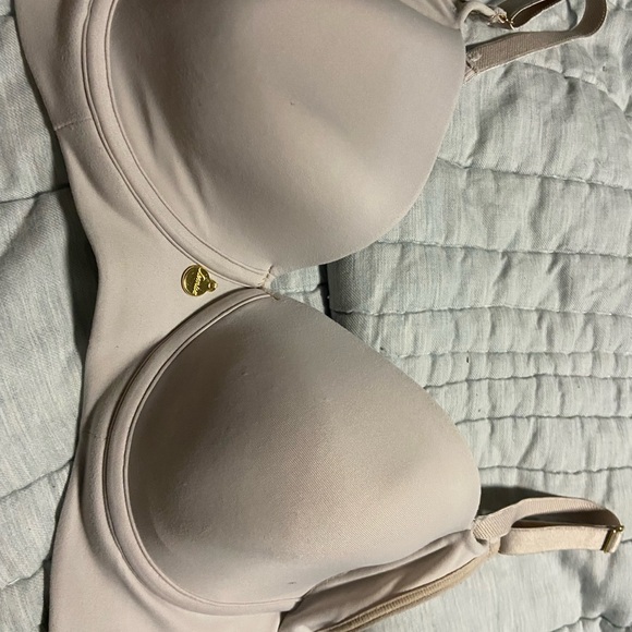Leonisa used  bra white 38b , beige 38b - Picture 2 of 6
